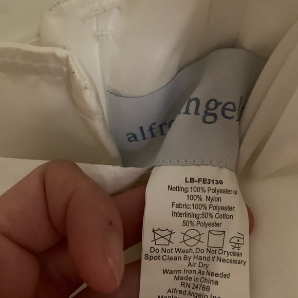 NWT Alfred Angelo Wedding Dress - Picture 6 of 8